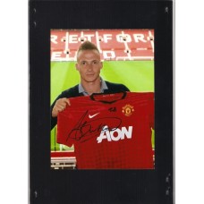 Signed photo of Alexander Buttner the Manchester United footballer. 